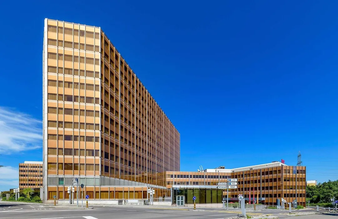Moevenpick Hotel Geneva-1
